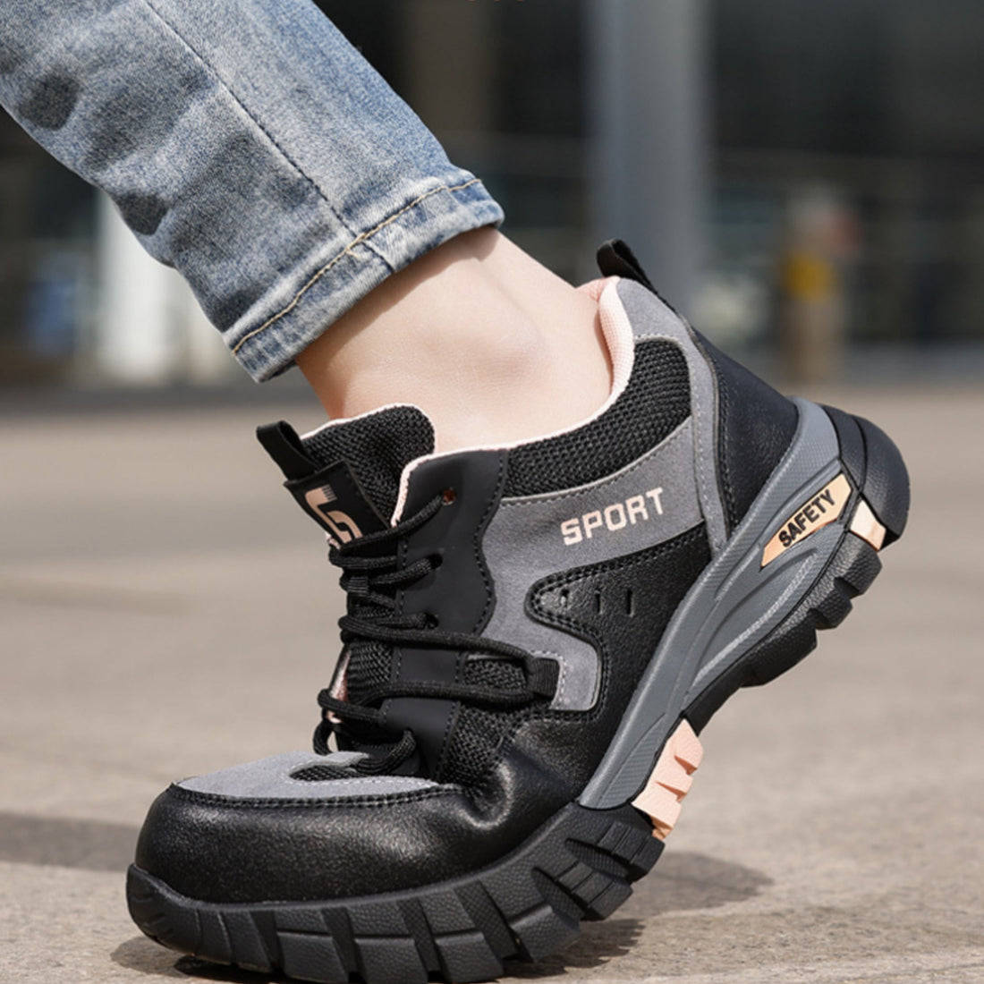 The Best Safety Shoes for Women Working in Warehouses (2026 Guide)